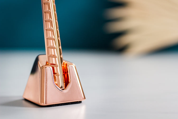 A Drop in the Ocean Tacoma Zero Waste Store Leaf Razor Stand Rose Gold